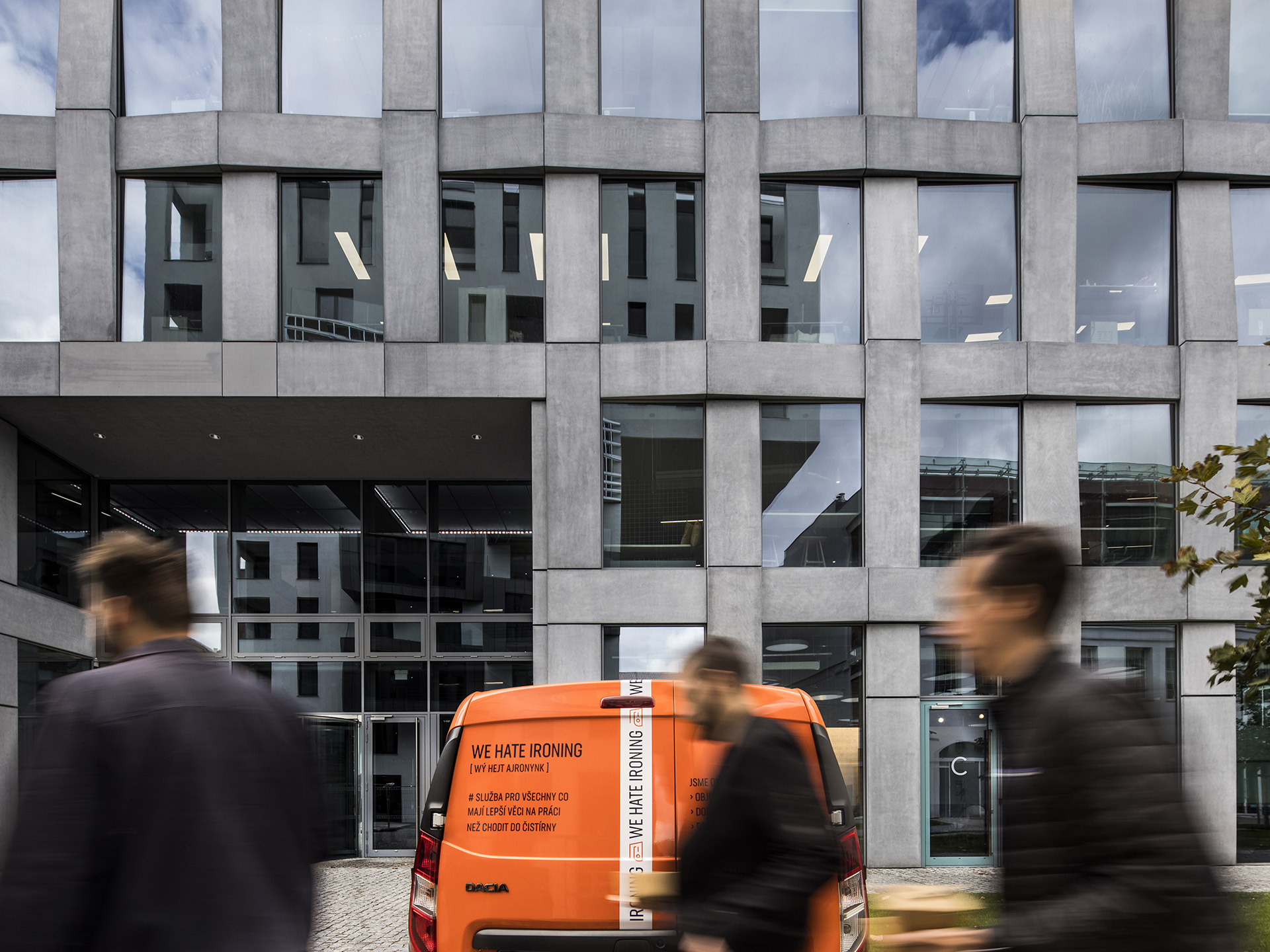 Online Dry Cleaners in Prague 21